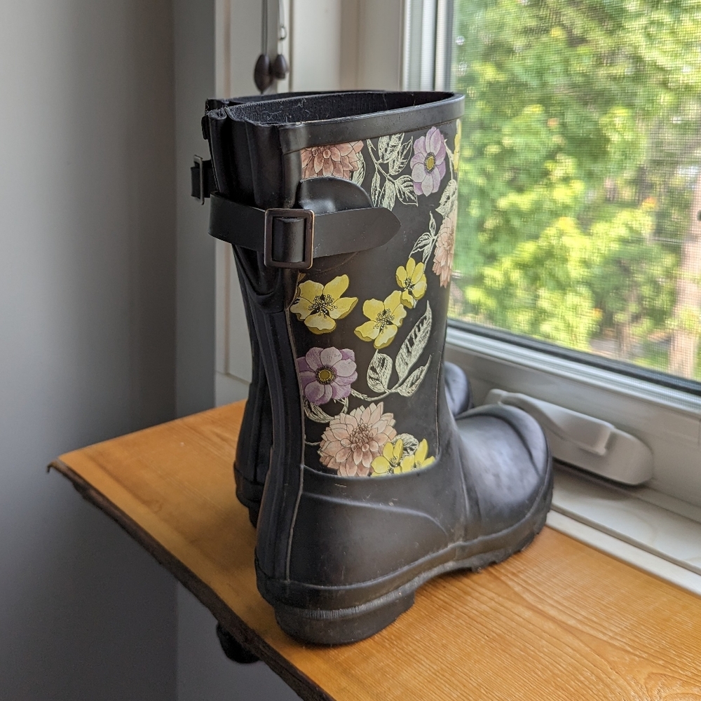 London Fog Floral Printed Rubber Boots (Hanley)